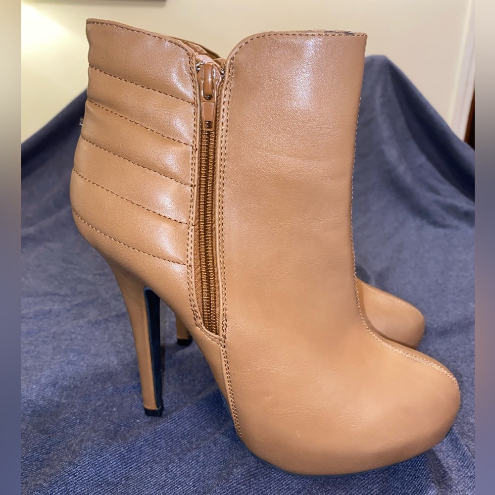 Platform ankle boots